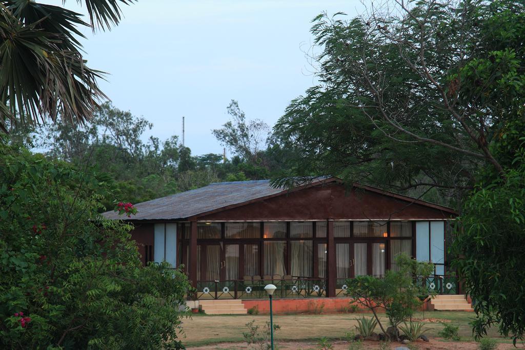 The Ashok Beach Resort Pondicherry Exterior foto